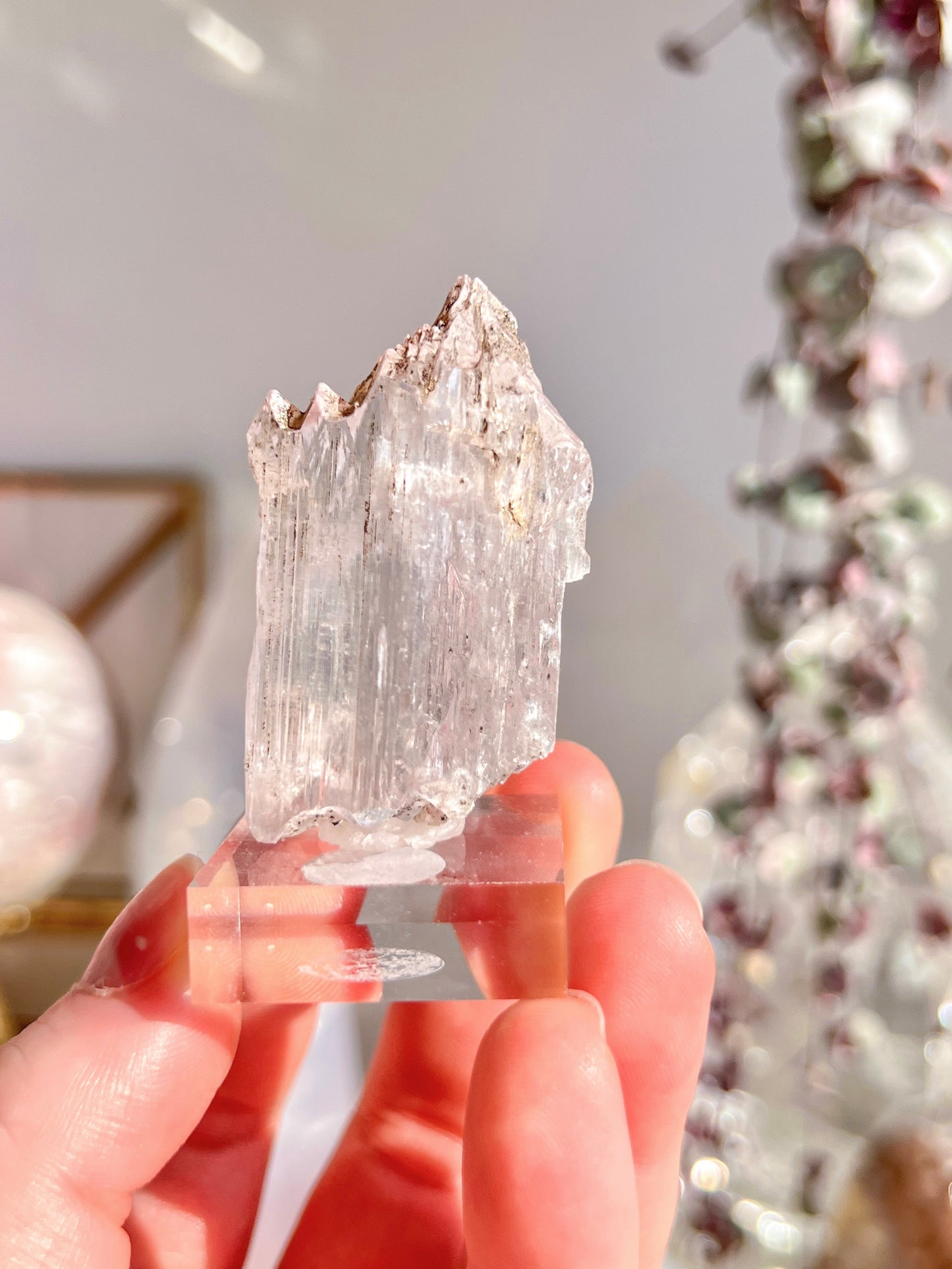 Kunzite specimen