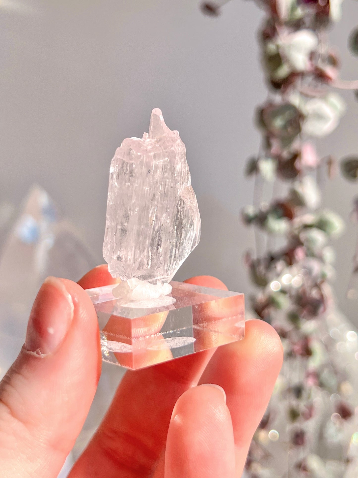 Kunzite specimen