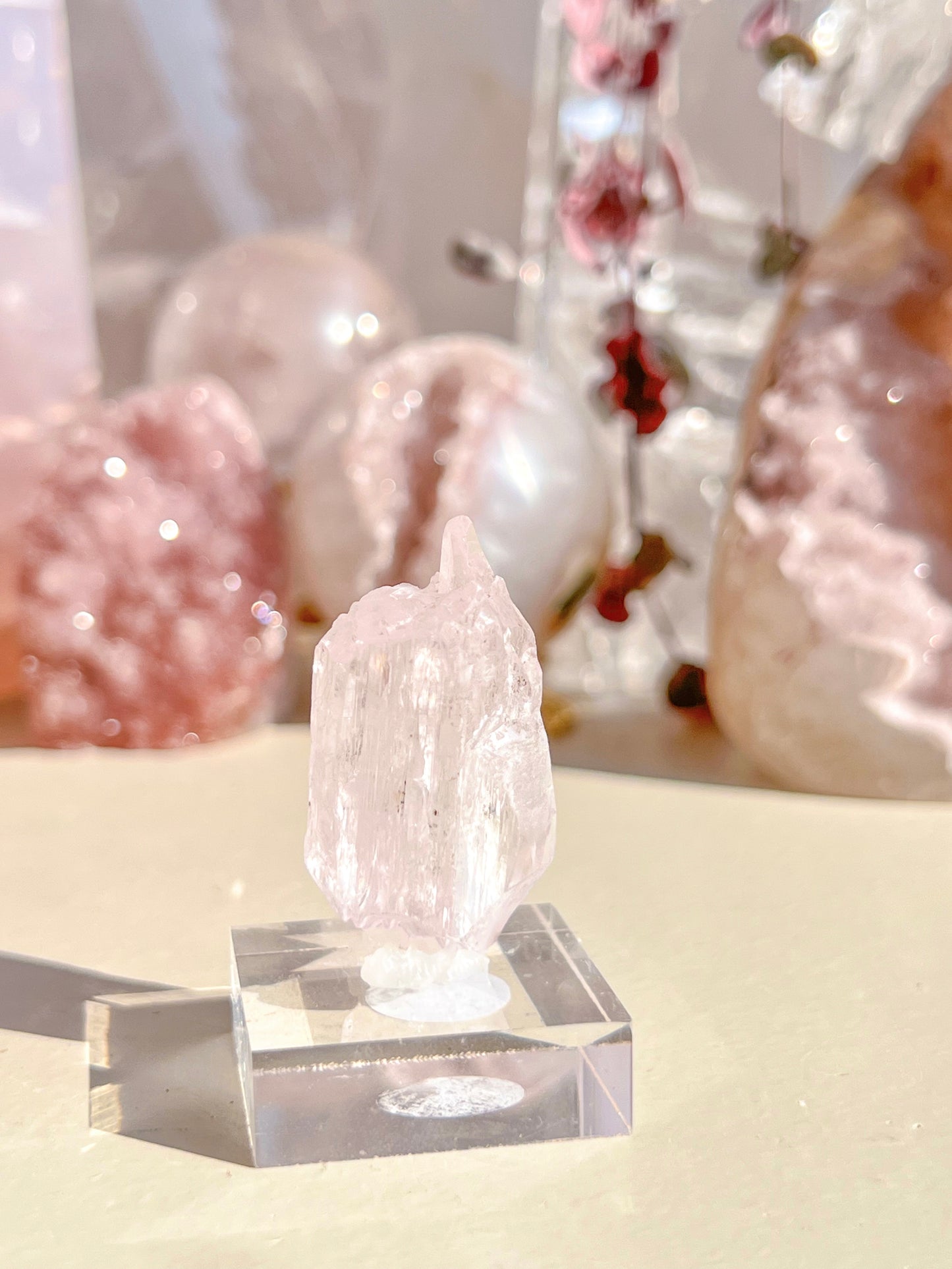 Kunzite specimen