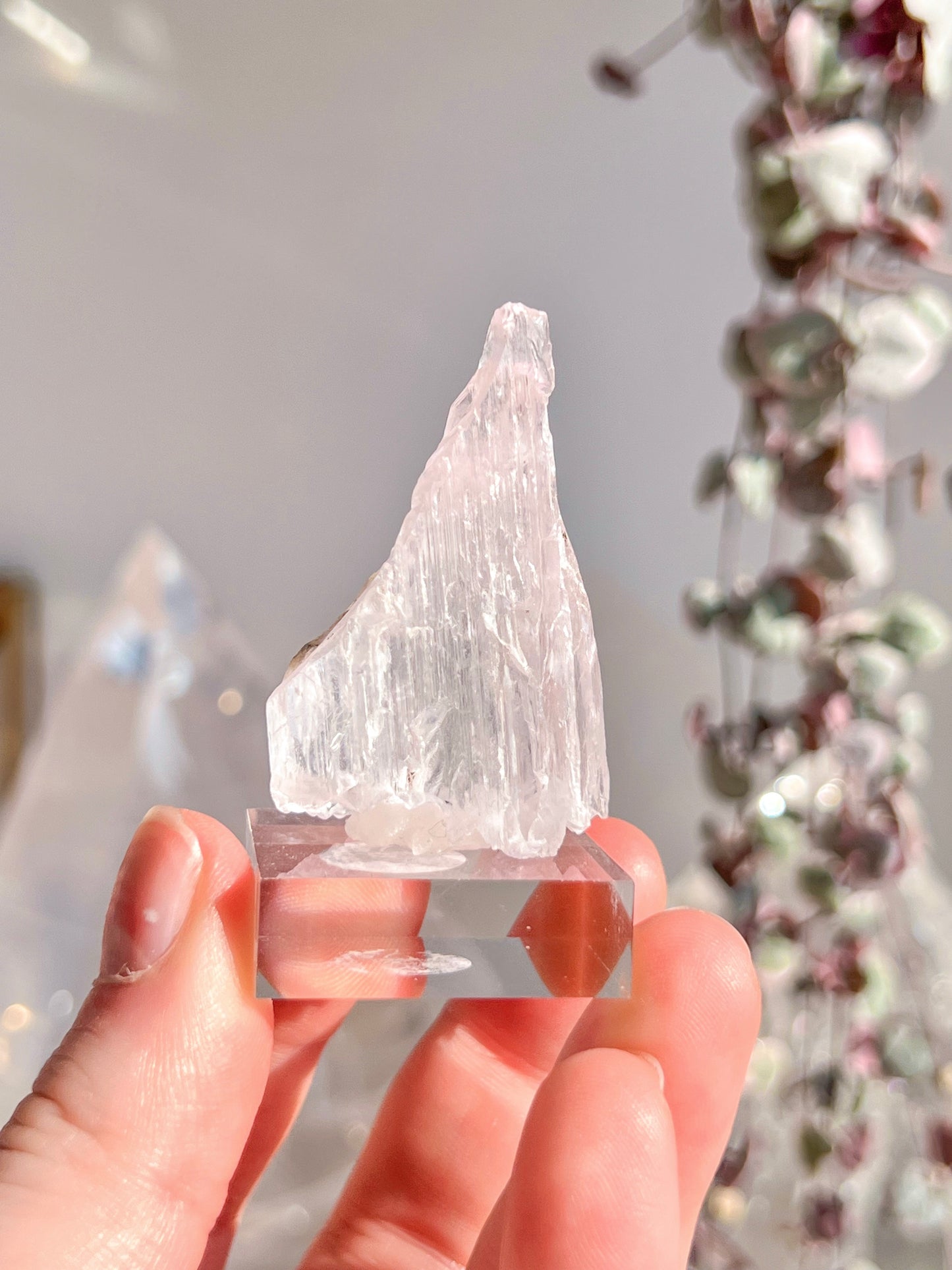 Kunzite specimen