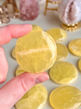 Load image into Gallery viewer, Intuitively chosen Lemon Calcite
