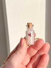 Load image into Gallery viewer, Blissful on the go Key Ring - Garnet
