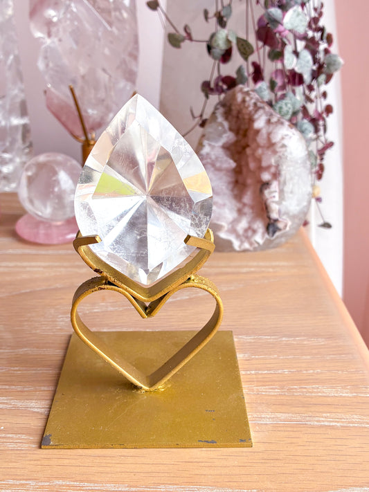 Clear Quartz diamond with stand