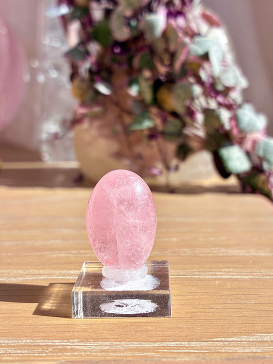 Morganite pebble