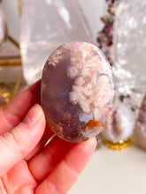 Load image into Gallery viewer, Flower agate palmstone
