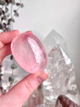 Load image into Gallery viewer, Gemmy rose quartz
