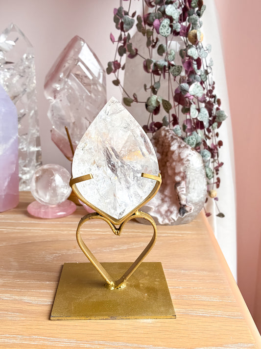 Clear Quartz diamond with stand