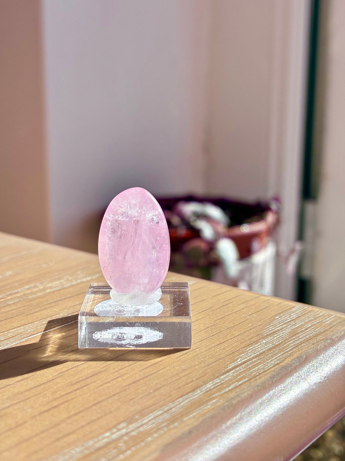 Morganite pebble