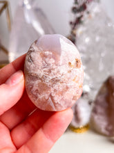 Load image into Gallery viewer, Flower Agate Palmstone
