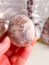 Load image into Gallery viewer, Flower agate palmstone
